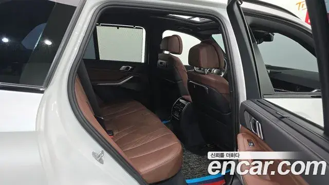 BMW X5 2024 — ფოტო 25/33