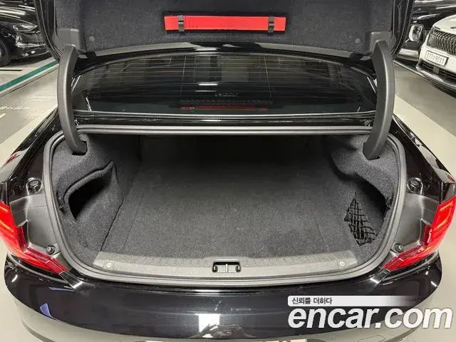 Volvo S90 2018 — ფოტო 10/20
