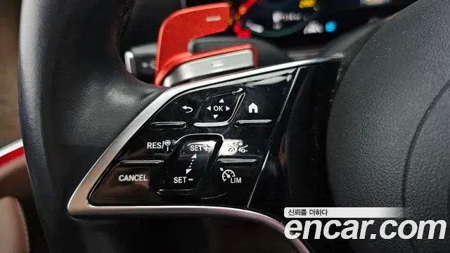 Mercedes-Benz E-Class 2021 — Photo 24/36