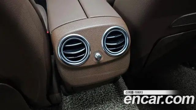 Mercedes-Benz E-Class 2021 — Photo 36/36
