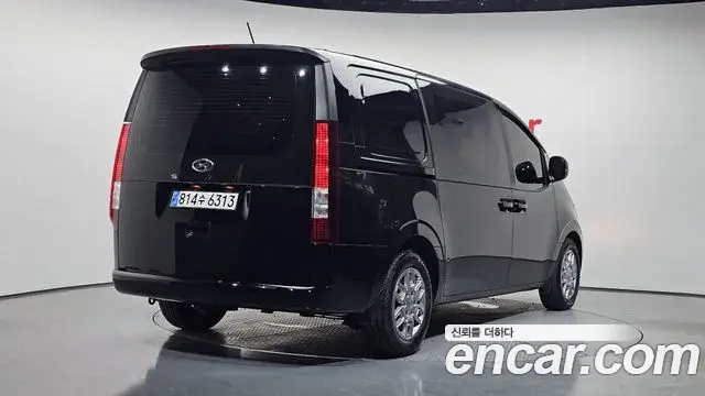 Hyundai Staria 2023 — Photo 19/31