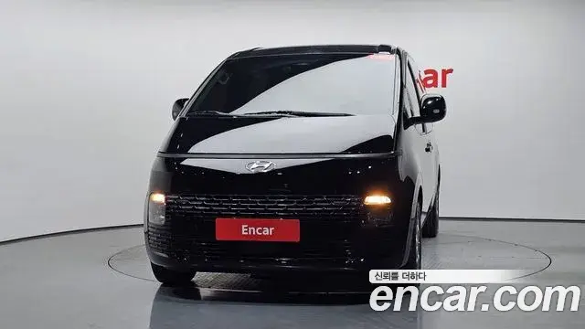 Hyundai Staria 2023 — Photo 30/31