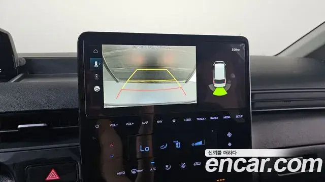 Hyundai Staria 2023 — Photo 3/31