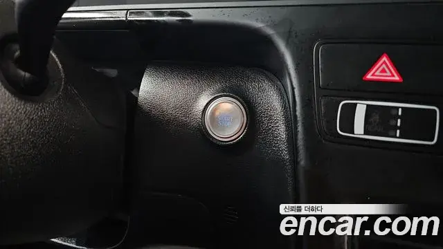 Hyundai Staria 2023 — Photo 8/31