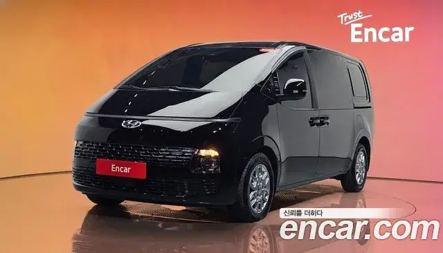 Hyundai Staria 2023 — Photo 4/31