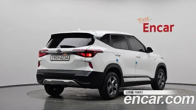 Kia Seltos 2020 — Photo 17/31