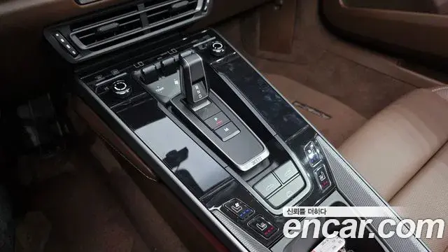 Porsche 911 2023 — ფოტო 8/29
