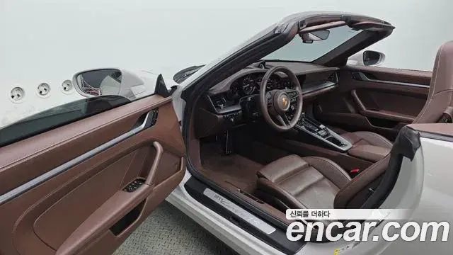 Porsche 911 2023 — ფოტო 25/29