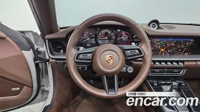 Porsche 911 2023 — ფოტო 26/29
