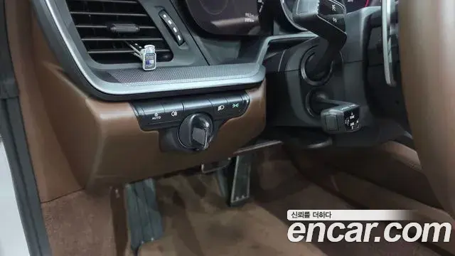 Porsche 911 2023 — ფოტო 20/29