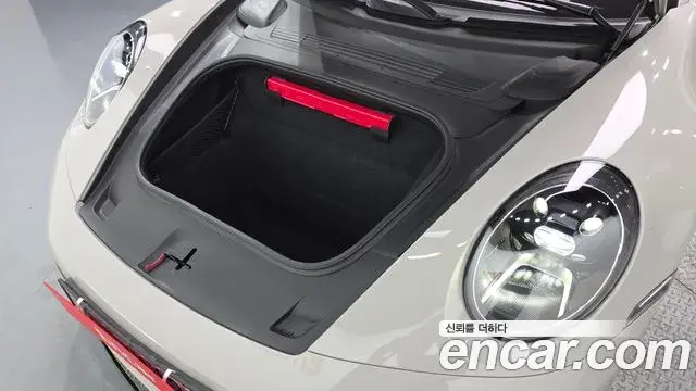 Porsche 911 2023 — ფოტო 14/29
