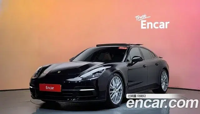 Porsche Panamera 2018 — Photo 13/36