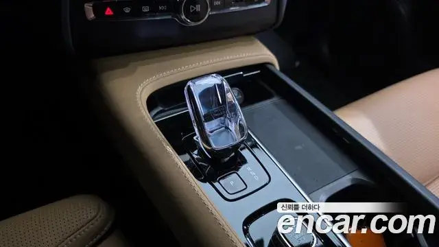 Volvo XC90 2023 — Photo 10/20