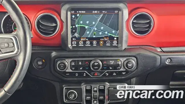 Jeep Wrangler 2021 — ფოტო 11/29