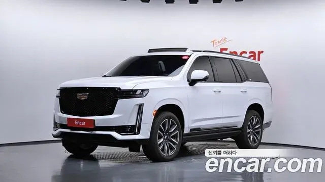 Cadillac Escalade 2023 — ფოტო 13/39