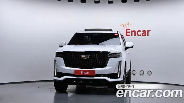 Cadillac Escalade 2023 — ფოტო 27/39