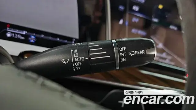 Cadillac Escalade 2023 — ფოტო 34/39