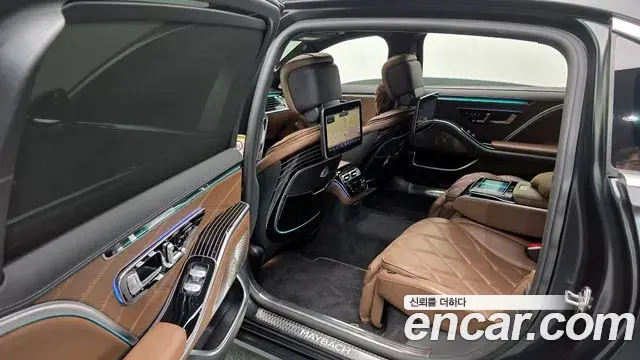 Mercedes-Benz S-Class 2022 — ფოტო 15/20