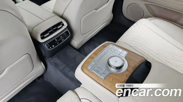 Genesis G80 2023 — Photo 24/34