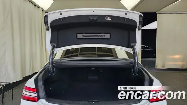 Genesis G80 2023 — Photo 30/34
