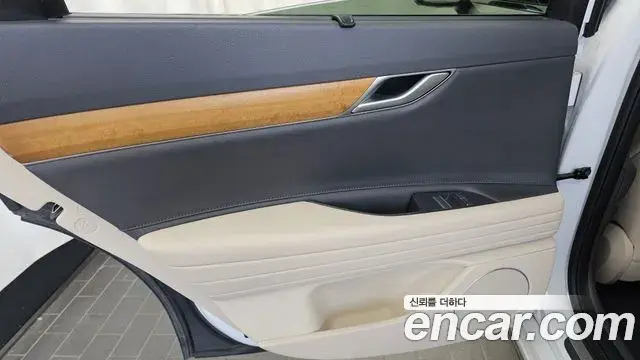 Genesis G80 2023 — Photo 12/34