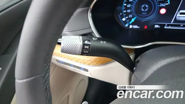 Genesis G80 2023 — Photo 22/34