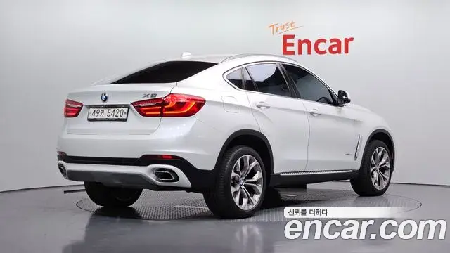 BMW X6 2018 — Şəkil 13/32