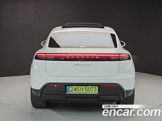 Porsche Macan EV 2025 — ფოტო 14/20