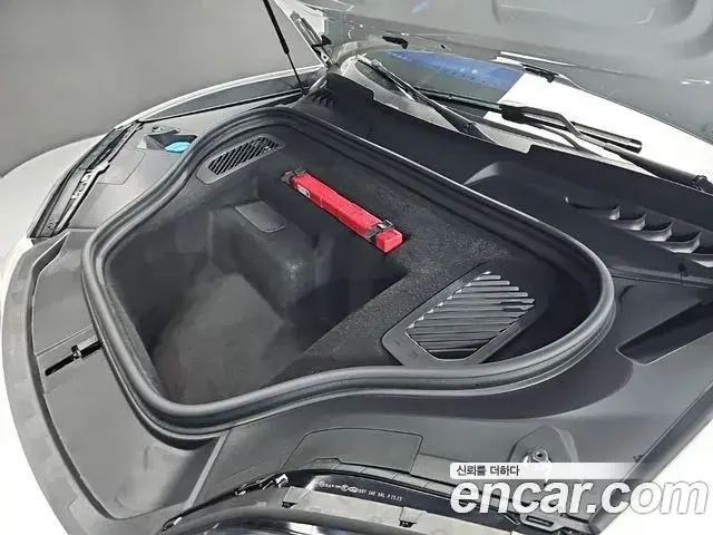 Porsche Macan EV 2025 — ფოტო 13/20