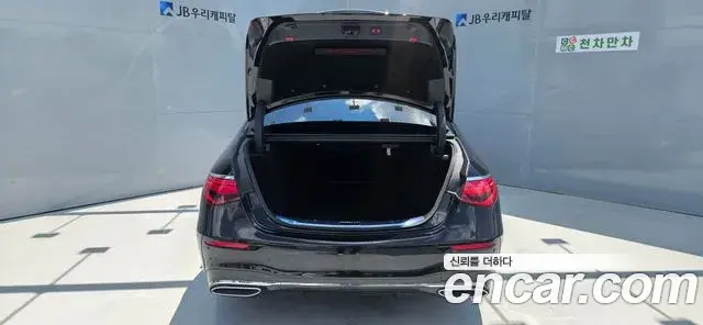 Mercedes-Benz S-Class 2021 — Photo 13/16