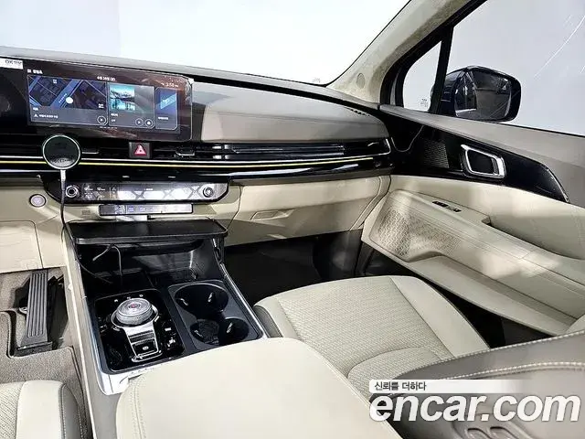 Kia Carnival 2024 — Şəkil 15/20