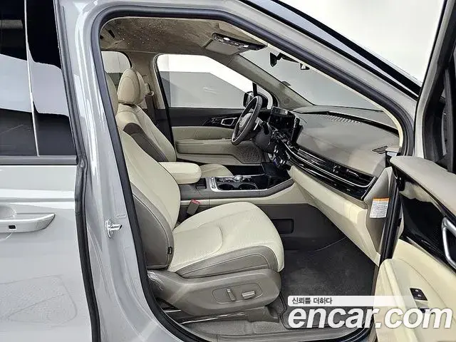 Kia Carnival 2024 — Şəkil 17/20