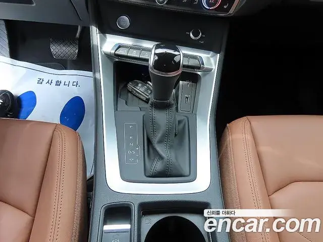 Audi Q3 2020 — ფოტო 14/20