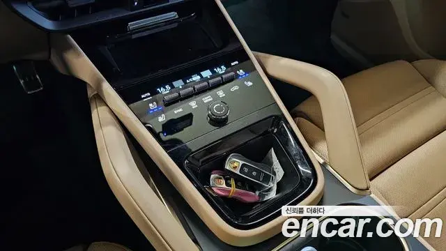 Porsche Cayenne 2023 — Photo 18/20