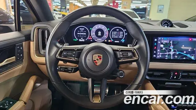 Porsche Cayenne 2023 — Photo 13/20