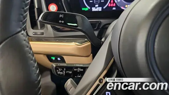 Porsche Cayenne 2023 — Photo 12/20