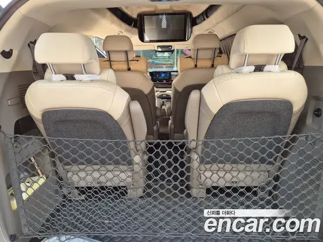 Kia Carnival 2024 — Şəkil 7/20