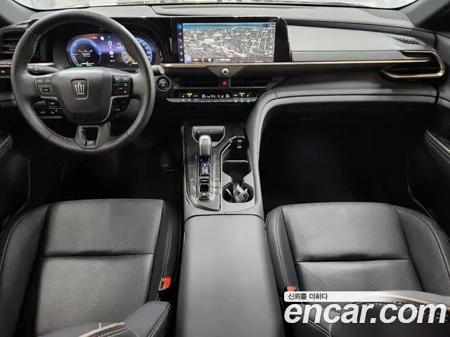 Toyota Crown Crossover 2024 — ფოტო 11/19