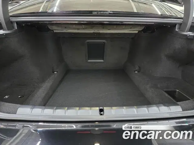 BMW 7 Series 2024 — Photo 3/20
