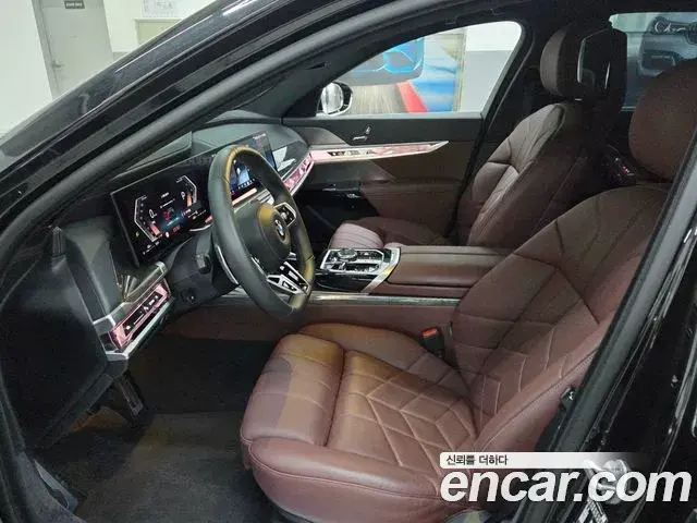 BMW 7 Series 2024 — Photo 8/20