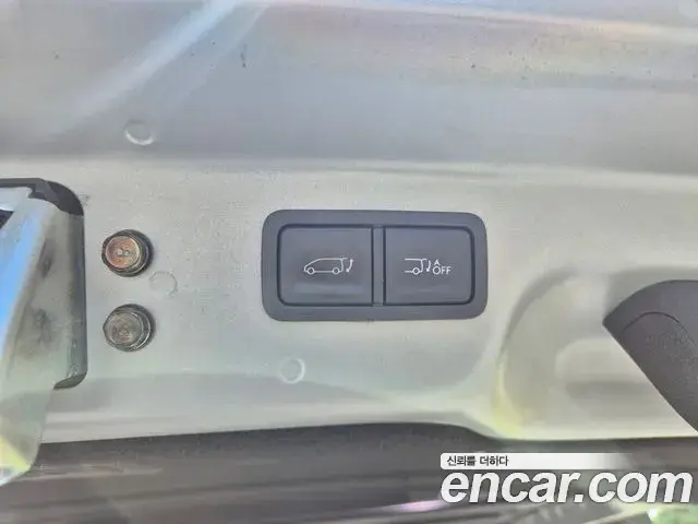 Hyundai Staria 2021 — Фото 8/20