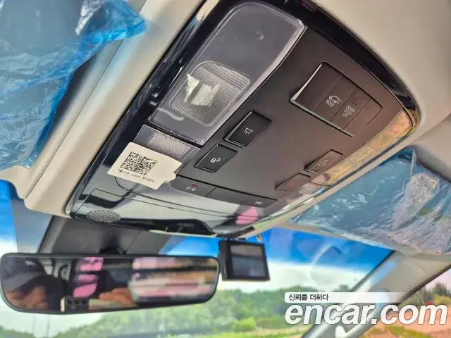 Hyundai Staria 2021 — Фото 17/20