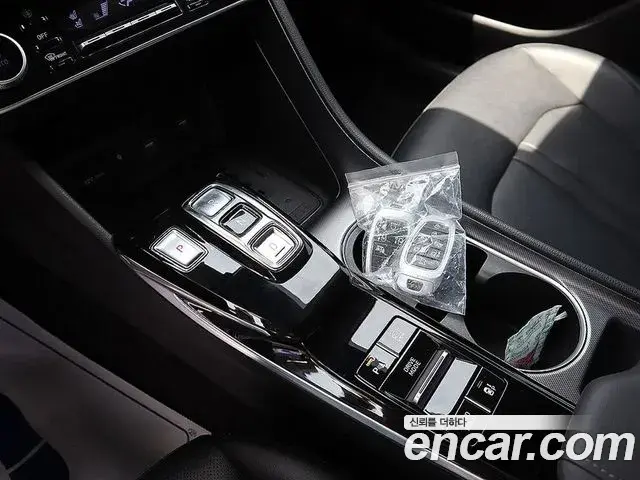 Hyundai Sonata Hybrid 2022 — Şəkil 18/20