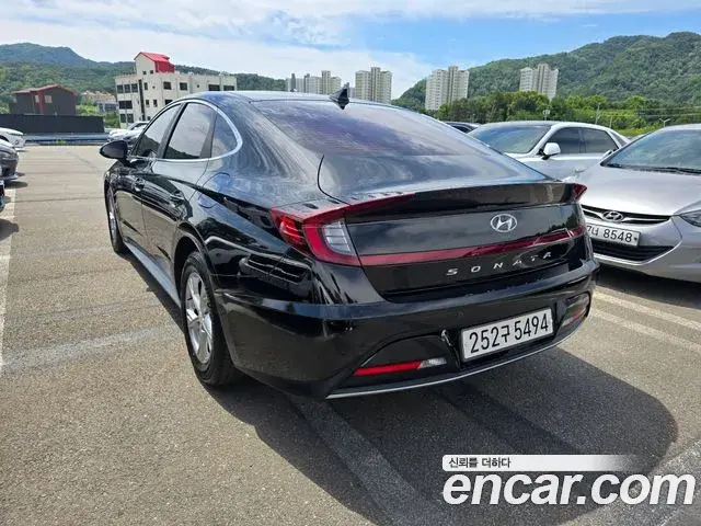 Hyundai Sonata 2019 — Фото 4/20