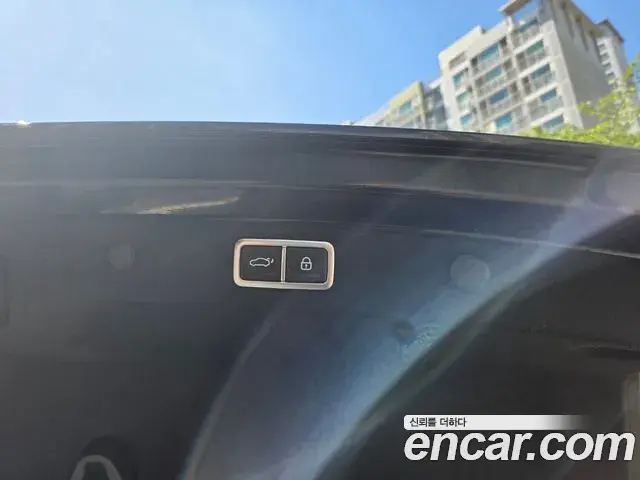Hyundai Grandeur Hybrid 2024 — ფოტო 19/20