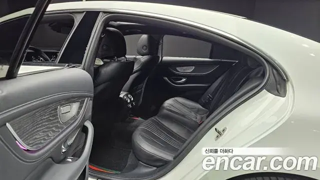 Mercedes-Benz CLS-Class 2022 — Фото 11/20