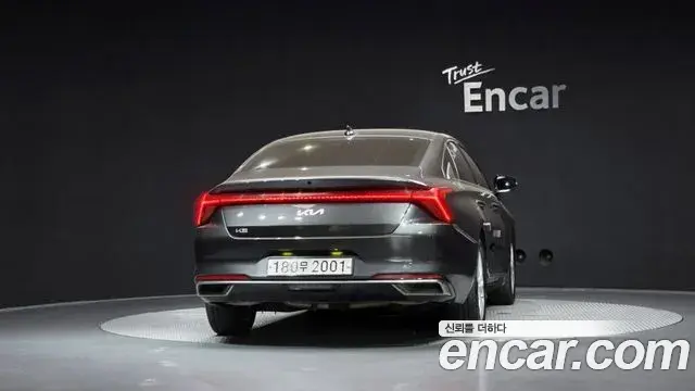 Kia K8 2022 — Şəkil 17/20