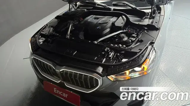 BMW 5 Series 2024 — Photo 9/31