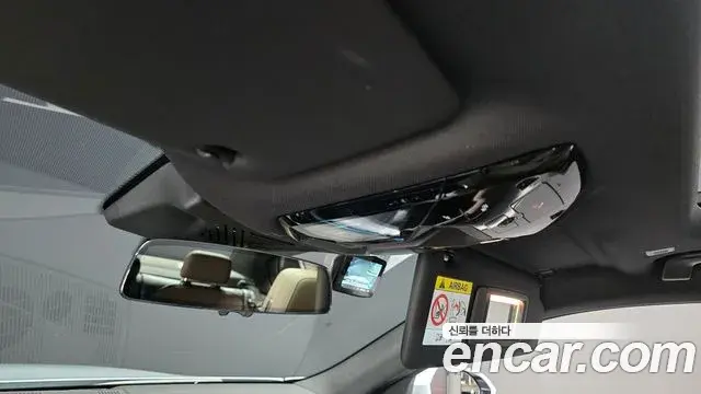BMW 5 Series 2024 — Photo 17/31