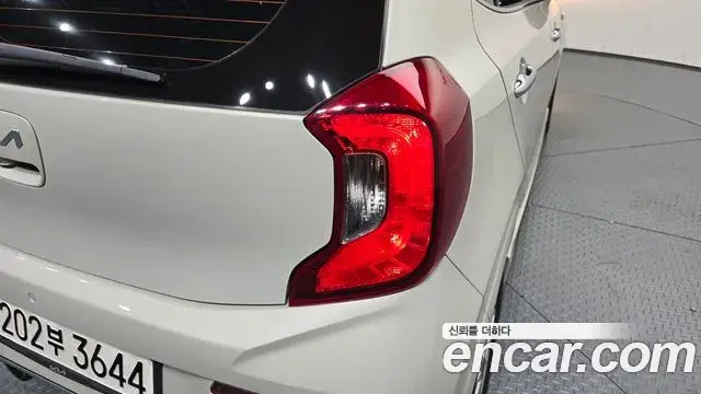 Kia Morning Urban 2022 — Photo 29/32
